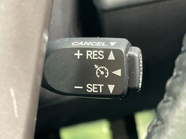 �y�N���[�Y�R���g���[���z�������H�����N���N���s�B�A�N�Z���𗣂��Ă���葬�x�ő��s���ł��A�������^�]���̕��S���y��!�����E�������ȒP�ȃX�C�b�`����Œ����ł��܂��B