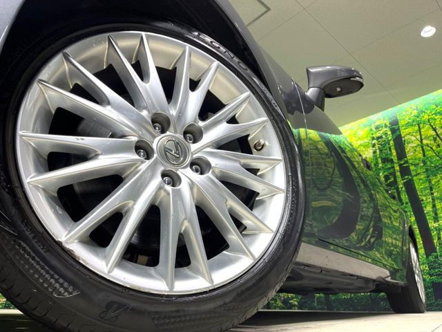 �y�����A���~�z�C�[���z�O�ςɃ}�b�`���������A���~�z�C�[���𑕒����Ă���܂��B�e��ЊO�A���~�z�C�[����A�X�^�b�h���X�^�C�����戵�����Ă���܂��B���񂲑��k����������