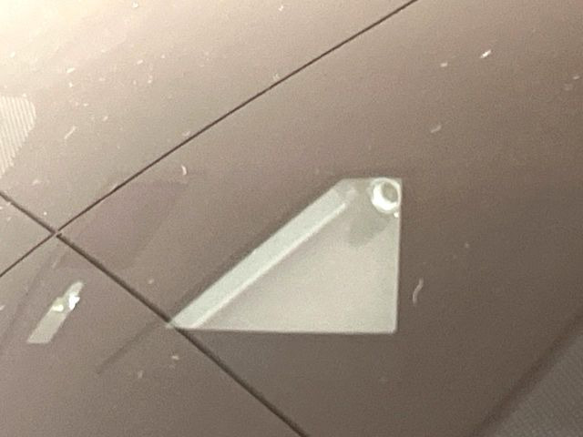 �y�X�}�[�g�u���[�L�T�|�[�g�z���s���ɑO���̎ԗ�����F�����A�Փ˂������Ȏ��͌x��ƃu���[�L�ŏՓˉ���Ɣ�Q�y�����A�V�X�g�B�����S�Ƀh���C�u�����y���݂��������܂��B