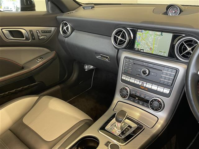 SLCクラス180 スポーツ レッドアートエディション