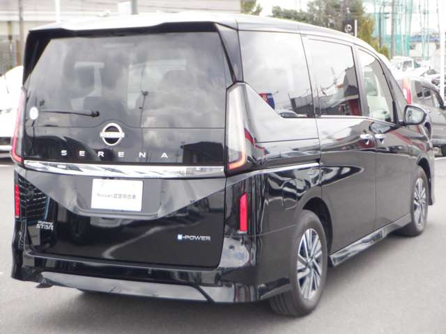 セレナ1.4 e-POWER ハイウェイスターV