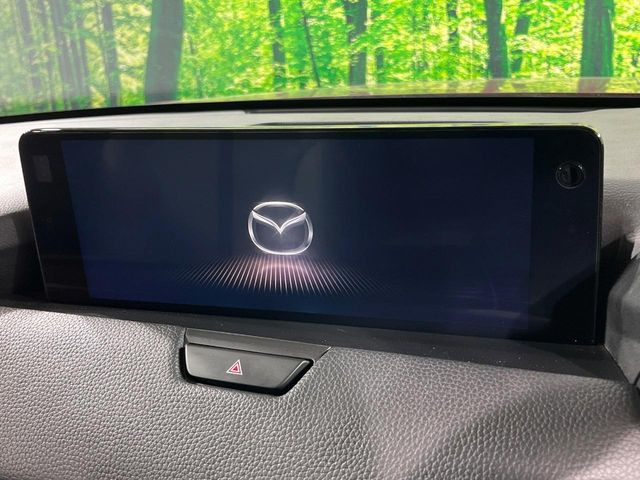 �y���[�J�[����8.8�C���`�i�r�z�C���e���A�ɗn�����ރX�^�C���b�V���ȁu��p�݌v�v���[�J�[�i�r�𑕔��􎋔F���⑀�쐫�ȂǊ�{���\�ɂ��D��A���㎿�ȃJ�[���C�t�����y���݂��������܂��B