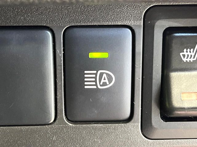 【オートマチックハイビーム】夜間の安全走行に役立つ便利な機能!先行車や対向車を検知し、ハイビームとロービームを切り替えてくれます♪