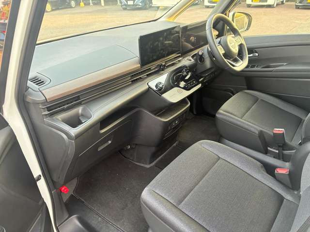 セレナ2.0 ハイウェイスターV