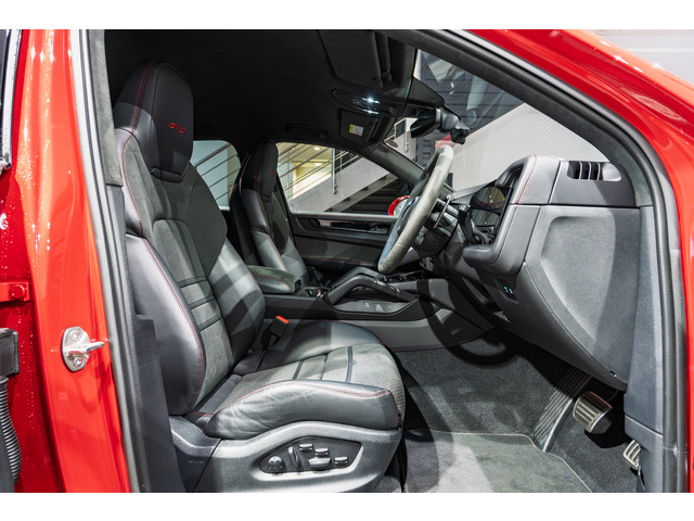 カイエンGTS ティプトロニックS 4WD