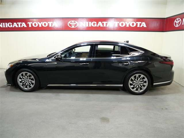 LS500h バージョンL 4WD