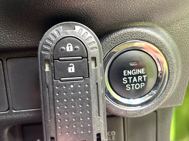 �y�L�[�t���[�V�X�e���z�J�o����|�P�b�g�ɓ��ꂽ�܂܂ł��h�A�̎{���E�������\�ȃX�}�[�g�L�[�𑕔��B�G���W���̃I���E�I�t�����J�M�����o���K�v����������Ƃ��Ă��֗��ł���