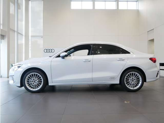 A3セダン30 TFSI アドバンスド