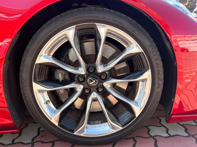 �y�����I�v�V����21�C���`�A���~�z�C�[���z�����I�v�V�����z�C�[���𑕒��B���s���\�̌���ɉ����A�O�ς����X�^�C���b�V���ɂȂ��Ă��܂��B