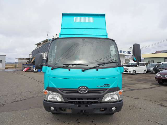 トヨエース4.0 ダンプ フルジャストロー ディーゼル 4WD