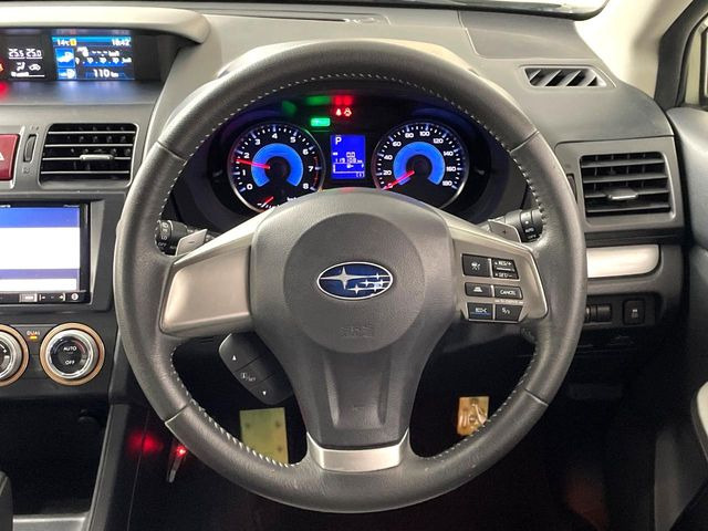 �y�����v�����X�e�A�����O�z�㎿�Ȋv���g�p���邱�ƂŁA��ɂ����������݂ƂĂ��^�]���₷���n���h���ł���