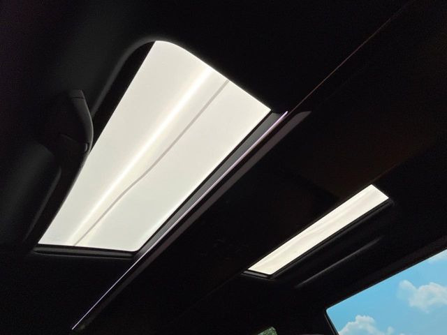 �y���E�Ɨ����[�����[�t�z2��ڍ��E�Ȃɂ��ꂼ��z�u���ꂽ�K���X���[�t!�������ɍ��킹�ĕБ������V�F�[�h��߂邱�Ƃ��\�ł�!