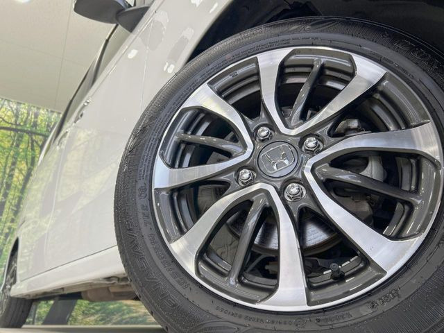 �y����14�C���`�A���~�z�C�[���z�O�ςɃ}�b�`���������A���~�z�C�[���𑕒����Ă���܂��B�e��ЊO�A���~�z�C�[����A�X�^�b�h���X�^�C�����戵�����Ă���܂��B���񂲑��k����������