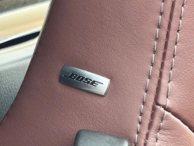 �yBOSE�T�E���h�V�X�e���z���[�J�[�I�v�V�����̍��i�ʃT�E���h�V�X�e���𓋍ځB��p�̃`���[�j���O���{���ꂽ�召�l�X�ȃX�s�[�J�[����ǎ��ȃT�E���h���t�ł��A�Տꊴ���ӂ�鉹����Ԃ����o���܂��B