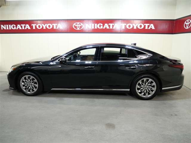 LS500h バージョンL 4WD