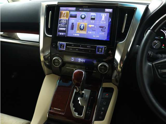 �y��l�C!ALPINE��BIG-X�i�r��z���ʂɂ��i�r�������Ղ�DVD�Đ��Ȃǔ��̗͂L��f�����y���߂܂�!�܂��A�u���[�g�D�[�X�ڑ��ȂǑ��ʂȋ@�\����葵���Ă���܂�!