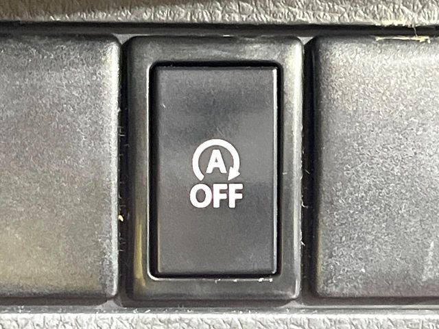 �y�A�C�h�����O�X�g�b�v�z�ԐM����a�؂Œ�Ԃ����ۂɃG���W�����~���A���ʂȔR���̏����}���܂��B�R��������ی�ɂȂ���@�\��G���W���̓u���[�L�𗣂��΍Ďn�����܂��B