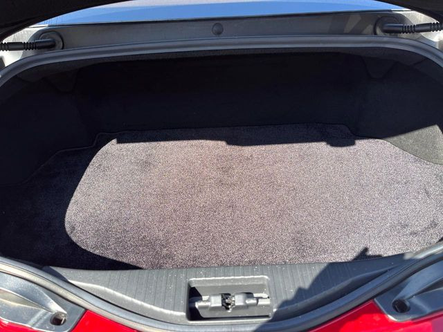 ���i�̂���������ʋ΁A���}���ɏ\���ȉ׎��X�y�[�X���m�ۂ��Ă���܂��B