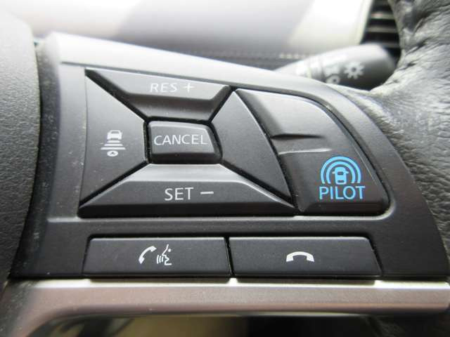 セレナ1.2 e-POWER ハイウェイスターV