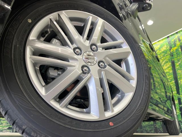 �y����15�C���`�A���~�z�C�[���z�O�ςɃ}�b�`���������A���~�z�C�[���𑕒����Ă���܂��B�e��ЊO�A���~�z�C�[����A�X�^�b�h���X�^�C�����戵�����Ă���܂��B���񂲑��k����������