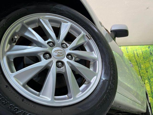 �y����15�C���`�A���~�z�C�[���z�O�ςɃ}�b�`���������A���~�z�C�[���𑕒����Ă���܂��B�e��ЊO�A���~�z�C�[����A�X�^�b�h���X�^�C�����戵�����Ă���܂��B���񂲑��k����������