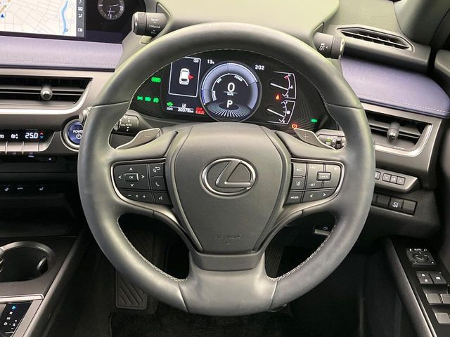 �y�����v�����X�e�A�����O�z�㎿�Ȋv���g�p���邱�ƂŁA��ɂ����������݂ƂĂ��^�]���₷���n���h���ł���