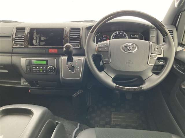 ハイエースバン