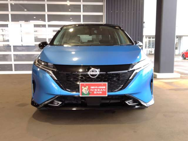 ノートオーラ1.2 G FOUR レザーエディション 4WD