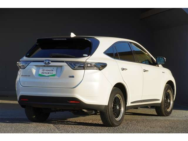 ハリアー2.5 ハイブリッド E-Four エレガンス 4WD