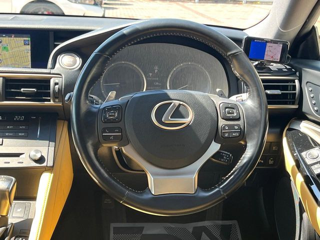 �y�����v�����X�e�A�����O�z�㎿�Ȋv���g�p���邱�ƂŁA��ɂ����������݂ƂĂ��^�]���₷���n���h���ł���