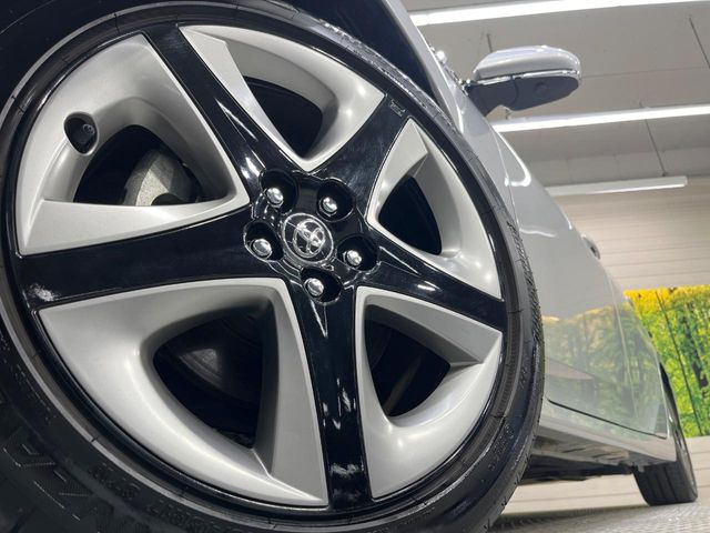 �y����17�C���`�A���~�z�C�[���z�O�ςɃ}�b�`���������A���~�z�C�[���𑕒����Ă���܂��B�e��ЊO�A���~�z�C�[����A�X�^�b�h���X�^�C�����戵�����Ă���܂��B���񂲑��k����������