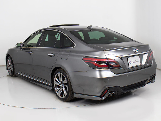 フルエアロが装着されています!お好みはいかがですか?今付いているデザイン以外にも、各ブランドのエアロを格安にてお取付け出来ます!又、エアロを外してノーマル状態にする事も出来ます!!