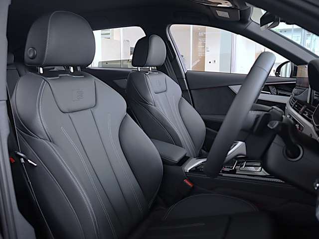 A4アバント40 TDI クワトロ Sライン 4WD