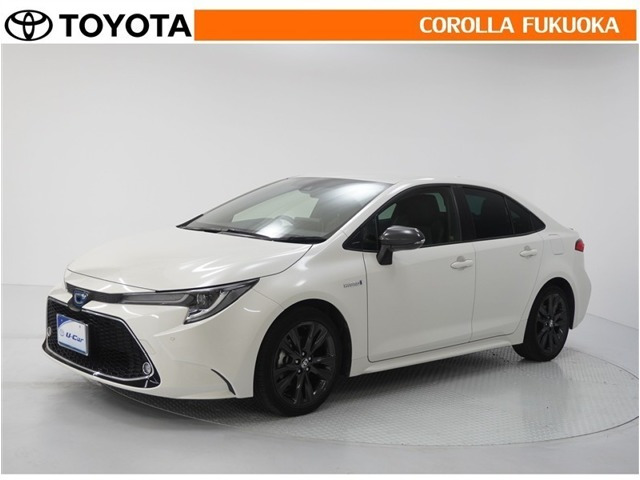 カローラ1.8 ハイブリッド W×B