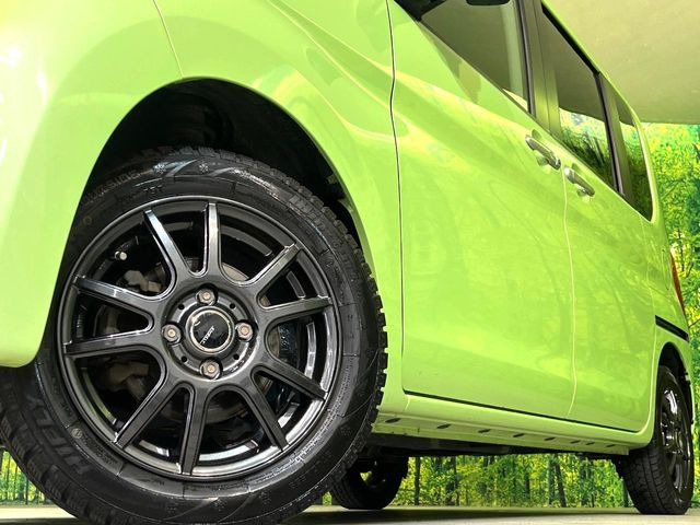 �O�ςɃ}�b�`�����A���~�z�C�[���𑕒����Ă���܂��B�e��A���~�z�C�[����A�X�^�b�h���X�^�C�����戵�����Ă���܂��B���񂲑��k����������