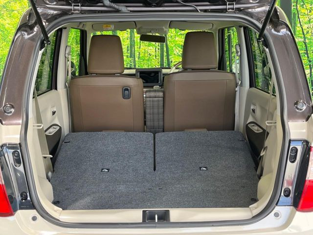 ���i�̂���������ʋ΁A���}���ɏ\���ȉ׎��X�y�[�X���m�ۂ��Ă���܂��B�Z�J���h�V�[�g��|���ƁA�傫�ȉו��̐ύڂ��\�ł���