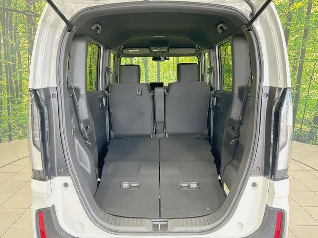 ���i�̂���������ʋ΁A���}���ɏ\���ȉ׎��X�y�[�X���m�ۂ��Ă���܂��B�Z�J���h�V�[�g��|���ƁA�傫�ȉו��̐ύڂ��\�ł���