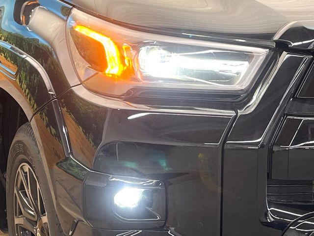 �yLED�w�b�h���C�g�z���V����ԑ��s�����ǍD�Ȏ��E���m�ۂ����S���ĉ^�]�ł��鍂�P�xLED�w�b�h���C�g�𑕔�!�_�����x�������A����d�͂��}�����Ă��܂��B