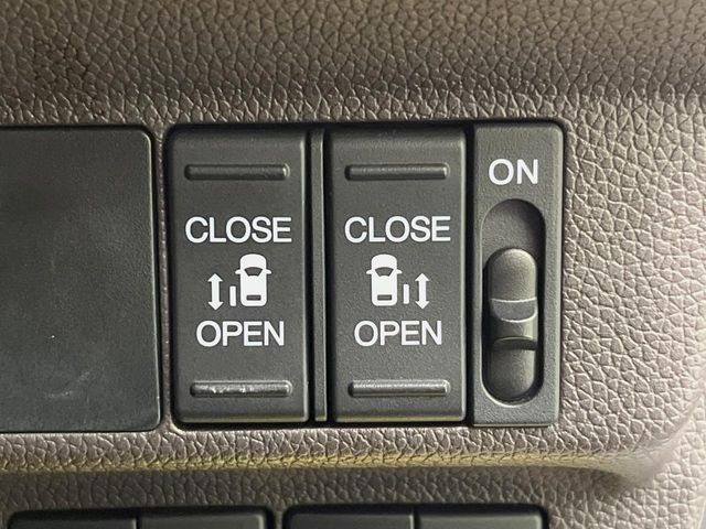 フリードハイブリッド