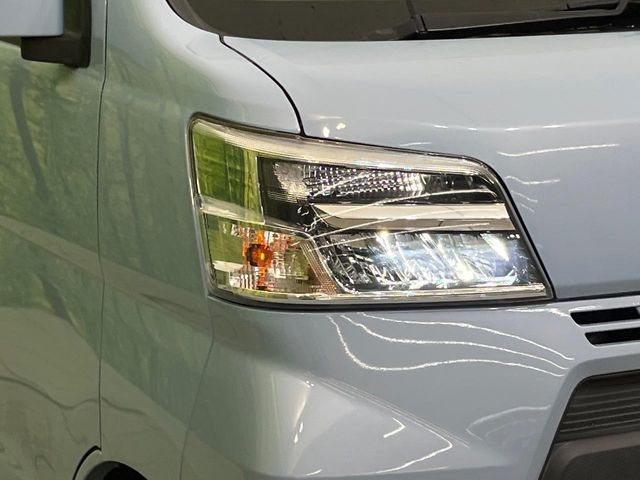 �yLED�w�b�h���C�g�z���V����ԑ��s�����ǍD�Ȏ��E���m�ۂ����S���ĉ^�]�ł��鍂�P�xLED�w�b�h���C�g�𑕔�!�_�����x�������A����d�͂��}�����Ă��܂��B