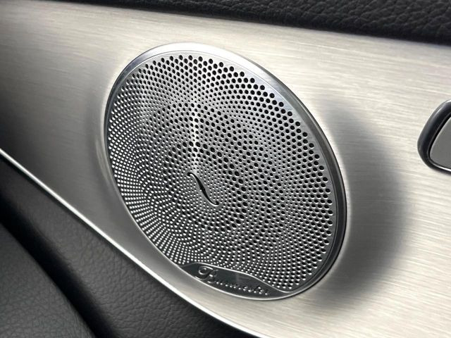 ��Burmester�T���E���h�V�X�e��:�n�C�G���h�I�[�f�B�I��僁�[�J�[����|����Ԑ�p�̃v���~�A���X�s�[�J�[�𑕔��B�����̃X�s�[�J�[����A���̗������܂ŕ����鍂�i���ȉ��y�����y���݂��������܂��B