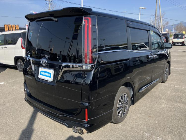 エスクァイア2.0 Gi プレミアムパッケージ ブラックテイラード