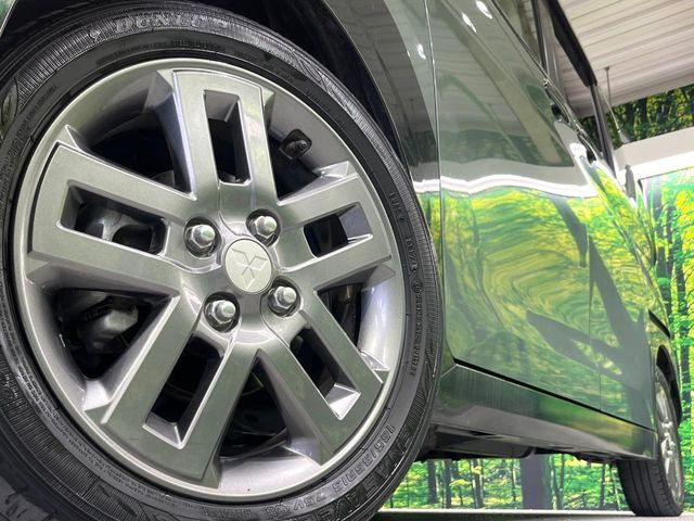 �y����15�C���`�A���~�z�C�[���z�O�ςɃ}�b�`���������A���~�z�C�[���𑕒����Ă���܂��B�e��ЊO�A���~�z�C�[����A�X�^�b�h���X�^�C�����戵�����Ă���܂��B���񂲑��k����������