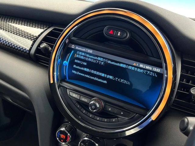 ��Bluetooth:���莝���̃X�}�[�g�t�H���ȂǂƐڑ����A�n���Y�t���[�ʘb��Տꊴ����~���[�W�b�N�Đ������y���݂��������܂��B�����ڑ��ł��̂Ŕς킵��������܂����