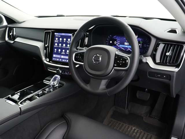 V60ウルトラ T6  AWD プラグインハイブリッド 4WD