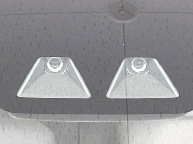 �y�X�}�[�g�A�V�X�g�z���s���ɑO���̎ԗ�����F�����A�Փ˂������Ȏ��͌x��ƃu���[�L�ŏՓˉ���Ɣ�Q�y�����A�V�X�g�B�����S�Ƀh���C�u�����y���݂��������܂��B