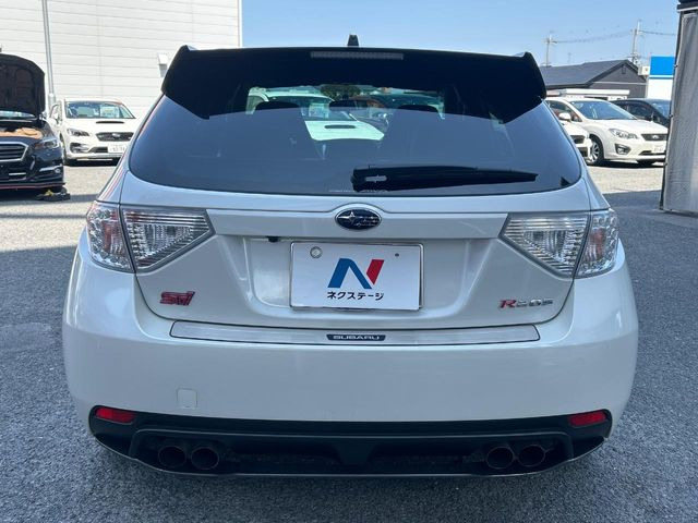 ☆全国のネクステージからお取り寄せが可能※!遠方の店舗に展示してあるクルマが気になる場合も、最寄りの店舗でご覧いただくことが可能です!是非私たちに要望をお聞かせください!※別途費用