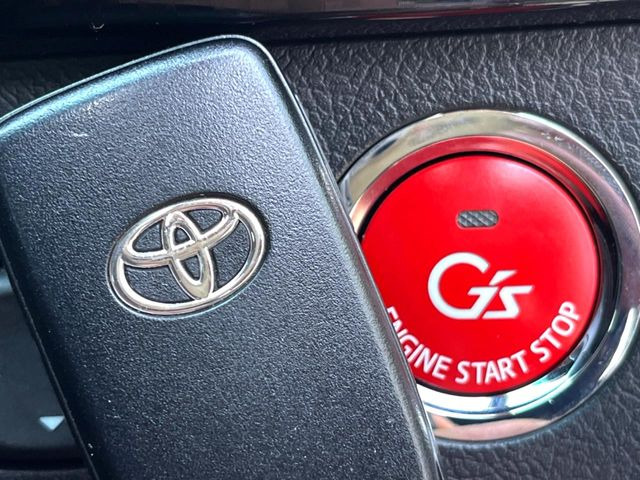 �y�X�}�[�g�L�[�z�J�o����|�P�b�g�ɓ��ꂽ�܂܂ł��h�A�̎{���E�������\�ȃX�}�[�g�L�[�𑕔��B�G���W���̃I���E�I�t�����J�M�����o���K�v����������Ƃ��Ă��֗��ł���