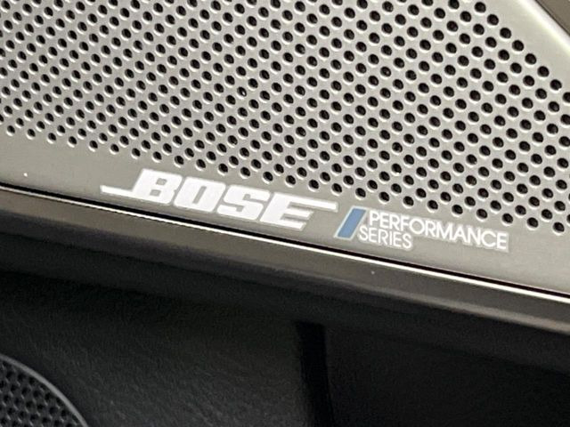 �yBOSE�T�E���h�V�X�e���z���[�J�[�I�v�V�����̍��i�ʃT�E���h�V�X�e���𓋍ځB��p�̃`���[�j���O���{���ꂽ�召�l�X�ȃX�s�[�J�[����ǎ��ȃT�E���h���t�ł��A�Տꊴ���ӂ�鉹����Ԃ����o���܂��B