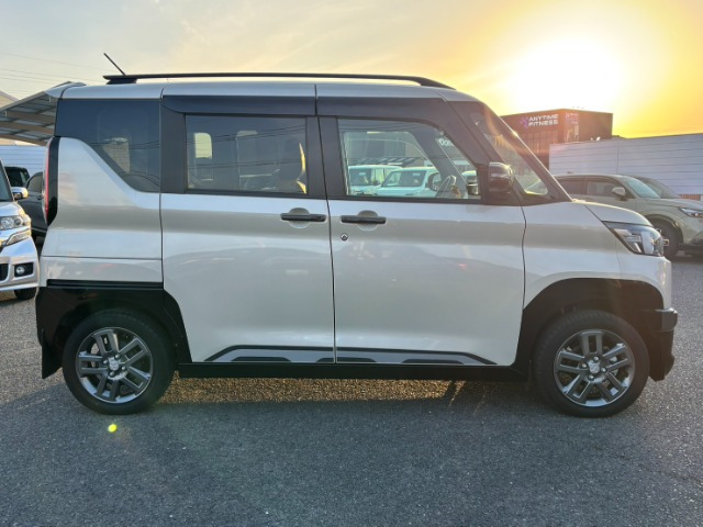 デリカミニT プレミアム 4WD